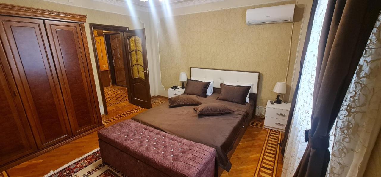 Gold Wall Apartment Баку Екстер'єр фото